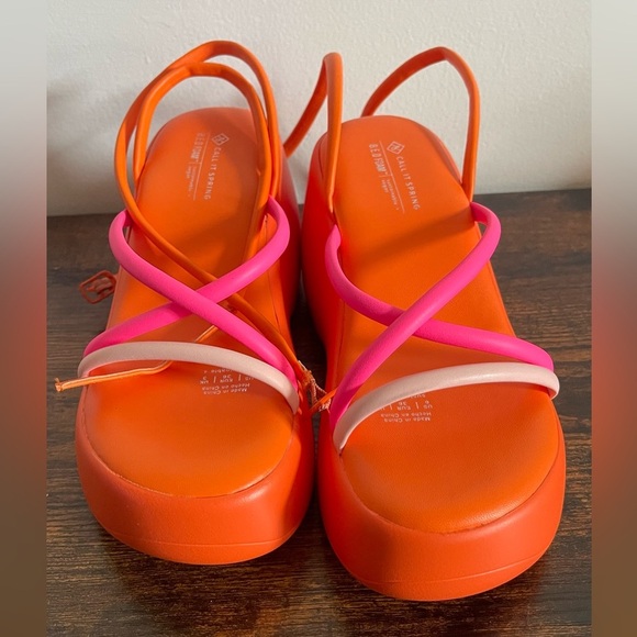 Call It Spring Bubble Gum Platform Sandals size 6- NWOT - Picture 1 of 3